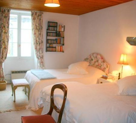 Chambres D'Hotes Chez Carolyn Villefranche-du-Périgord Rom bilde